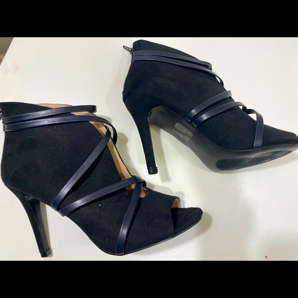 Open toe Leather straps 4inch Heel size 8